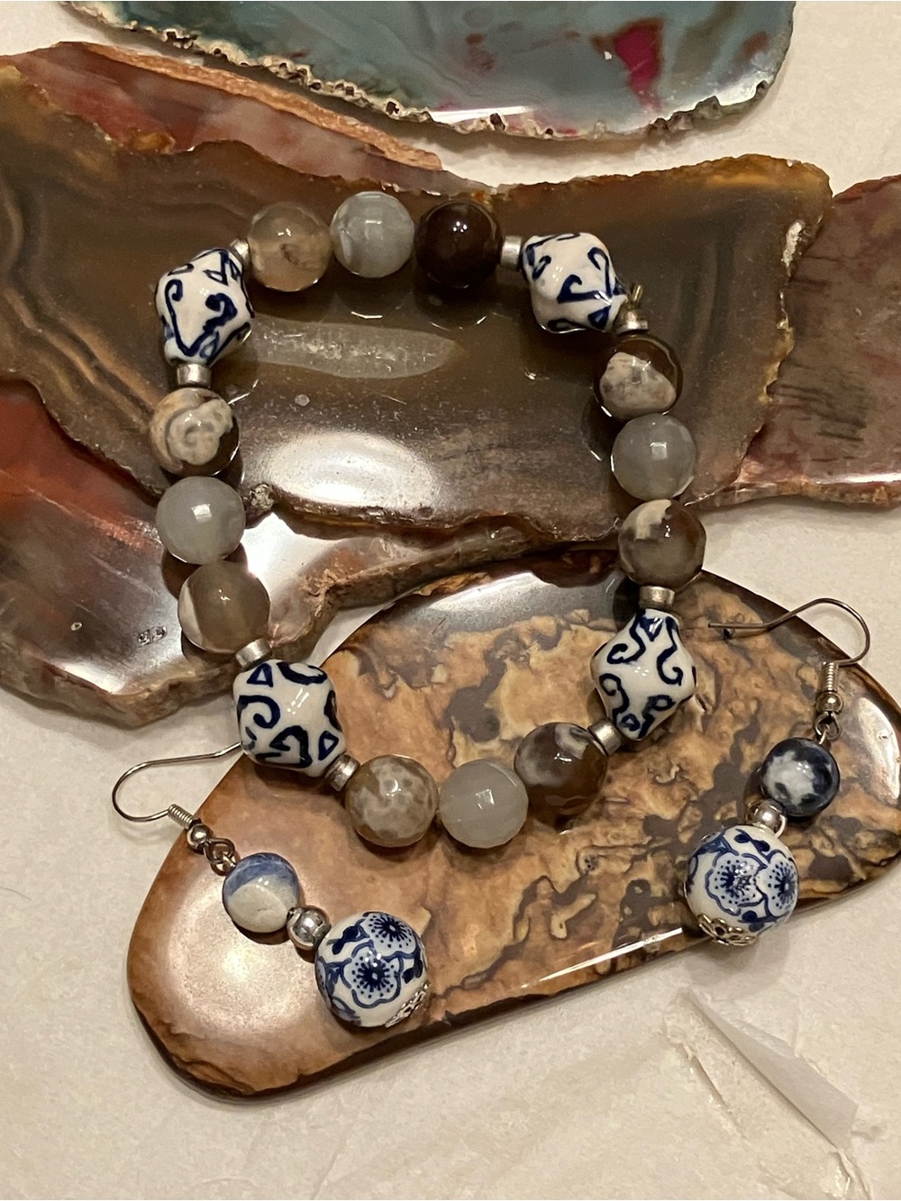 AGATE AND CERAMIC DELFT STYLED BRACELET AND EARRING  SET